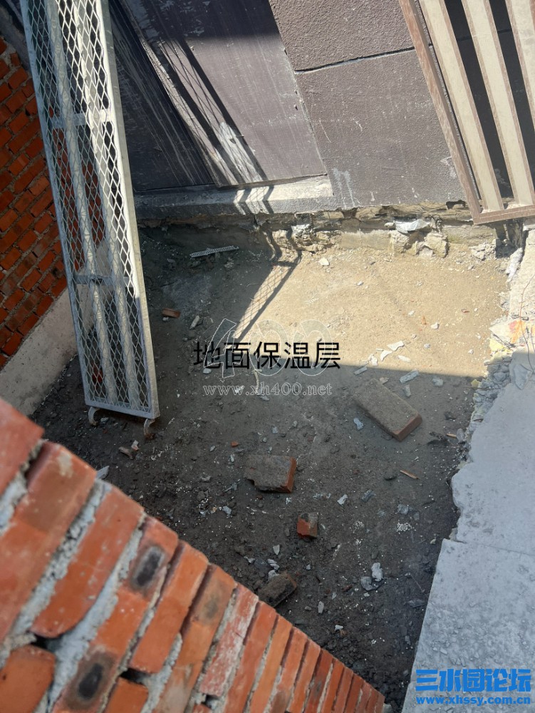 221402zfhnazyfom2xnhak.jpg