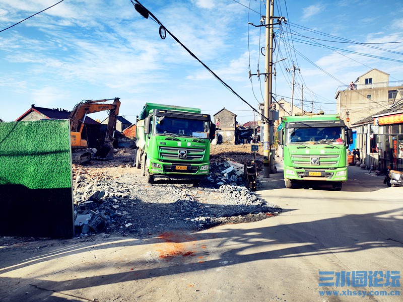 新建停车场位于文化路与南市路的交汇处_副本.jpg